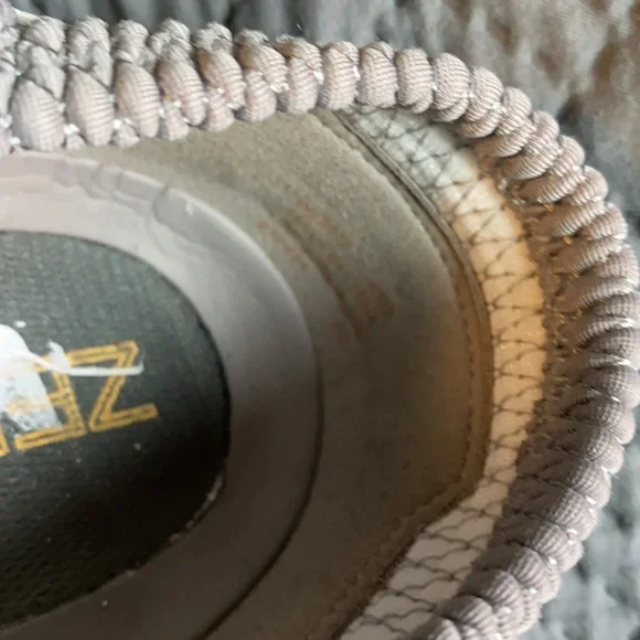 Cole Haan : Zerogrand Gray Sneakers - W6.5 - Picture 8 of 8